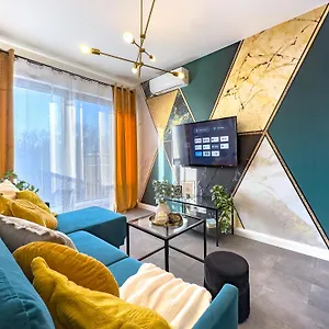 apartament-filmowej-magii-w-centrum-krakowa.krakowhotelspoland.com/