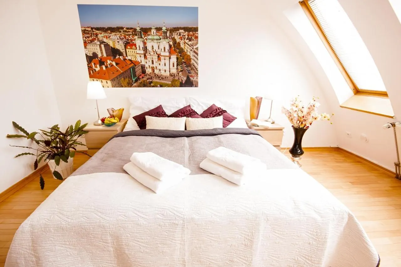 Wenceslas Square Lofts Praga Apartament
